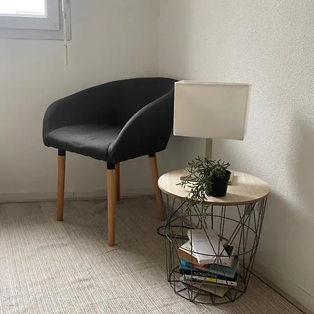Apartment Centre *